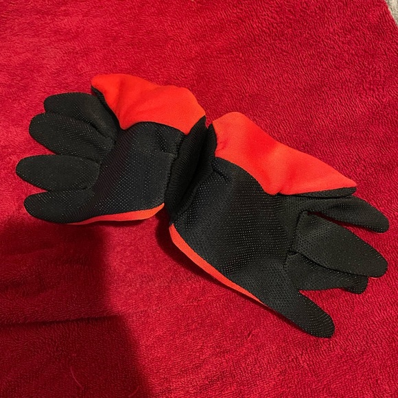 Forever Collectibles NFL Kansas City Chiefs Sport Utility Gloves - Picture 4 of 4